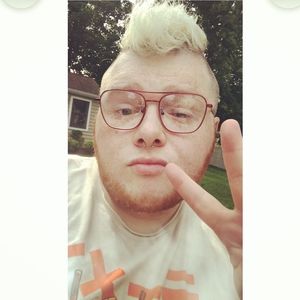 Meet your Posher, Carl